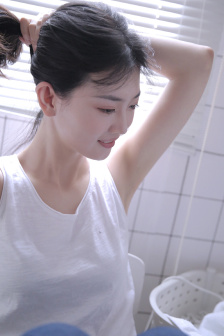 我靠美颜稳住天下小说